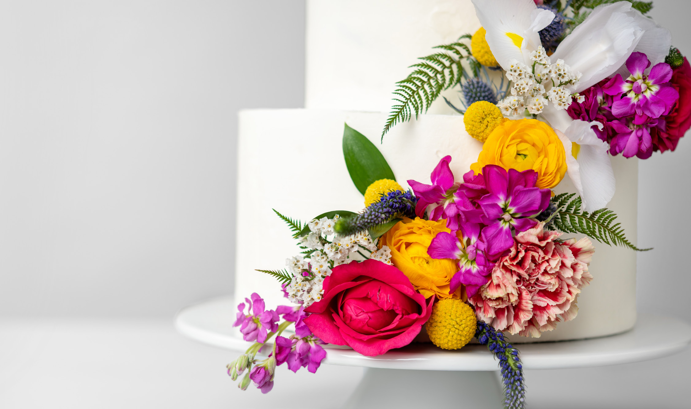 Cake decorated with fresh flowers