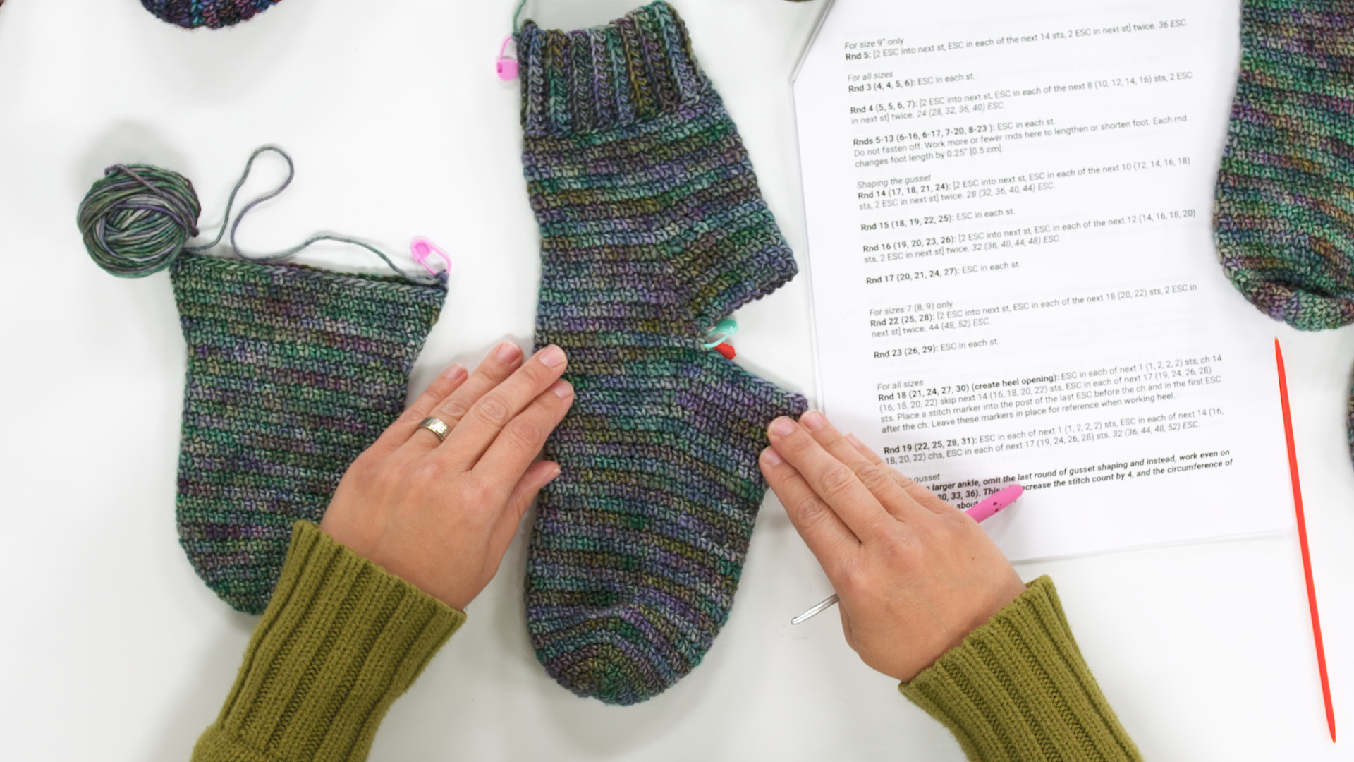 Lakeside Cabin Socks- Heel opening, Ankle, and Cuff