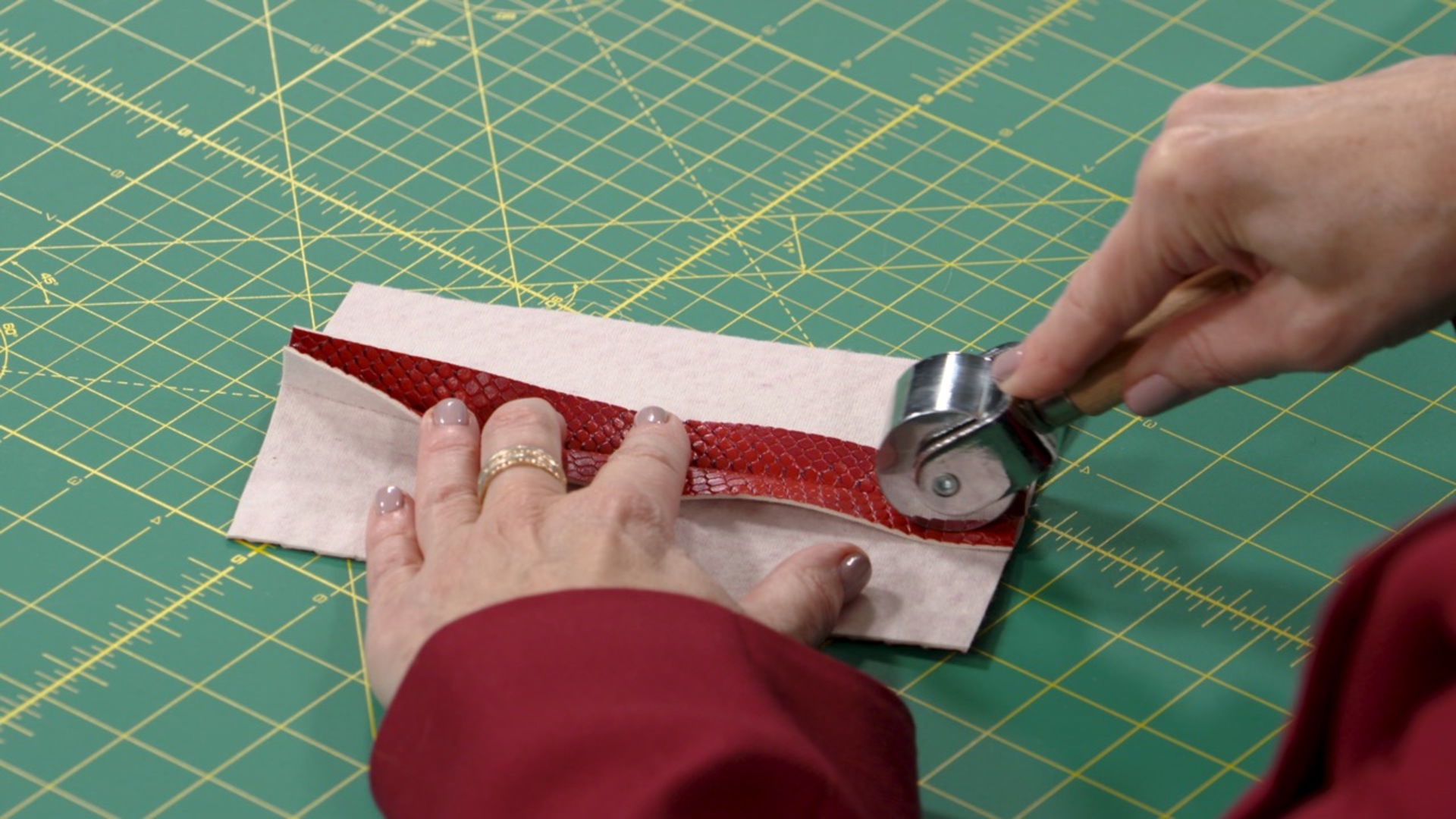 Cheese Cloth, Pressboard, Roller